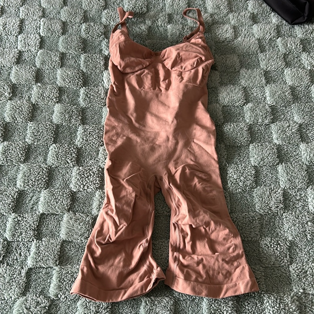 skims • form shaping bodysuit